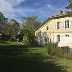 33 M2 - Avec Kitchenette , Espace Salon, Tv, 2 à 3 Personnes Piscine Wifi Clim Près Saint Emilion Et Du Périgord Apartamento *