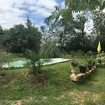 Apartamento 33 M2 - Avec Kitchenette , Espace Salon, Tv, 2 à 3 Personnes Piscine Wifi Clim Près Saint Emilion Et Du Périgord
